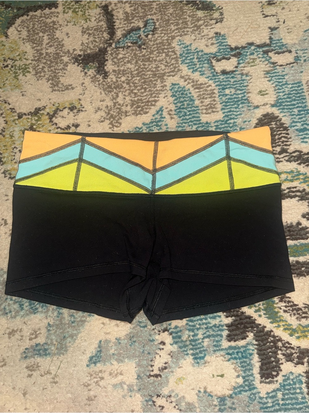 Lululemon Black Colorblock Athletic Shorts Size 8
